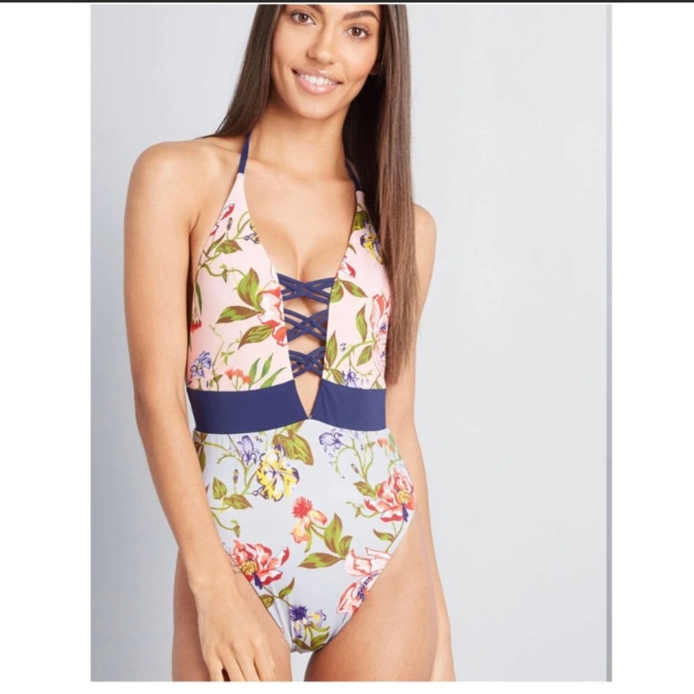 Bikini lab one piece